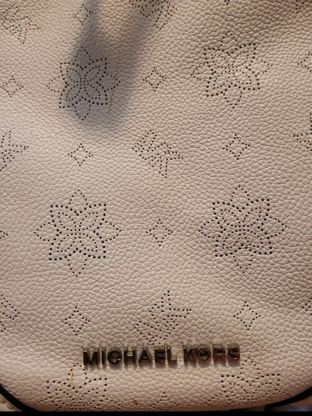 Michael Kors White Perforated Logo Bucket Bag Shoulder Purse Gold MK Charm - Picture 4 of 12